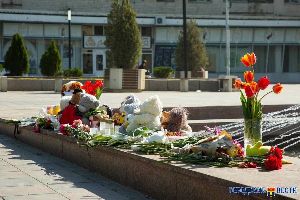В Волгограде простились с погибшими в ДТП на Ставрополье волгоградскими девочками-спортсменками
