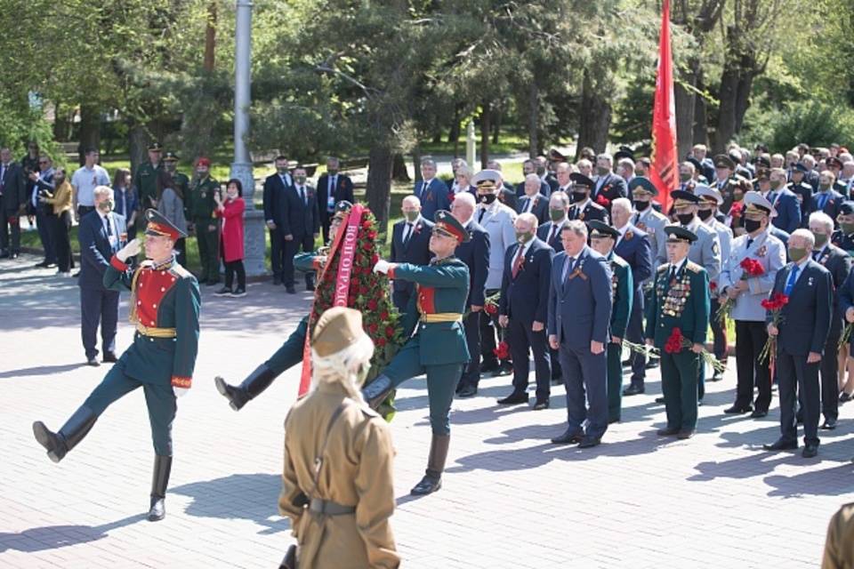 В Волгограде в канун Дня Победы почтили память защитников Отечества