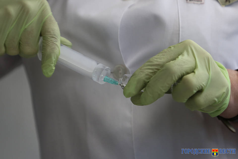 В Волгограде депутаты хотят сделать еще одну прививку для подростков обязательной