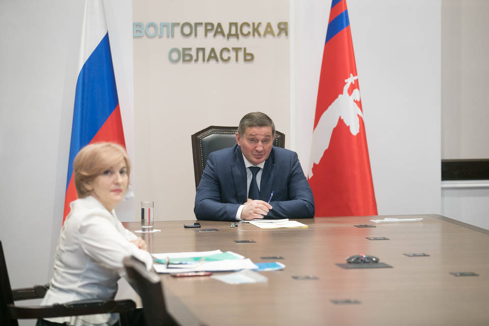 Андрей Бочаров поучаствовал в видеоселекторе с министром обороны РФ