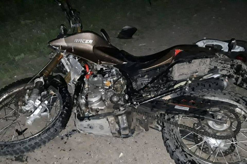 Под Волгоградом  мотоциклисту без прав в ДТП оторвало ногу