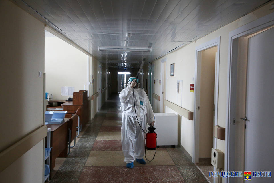 90 волгоградцев заболели за сутки коронавирусом и 8 умерли от инфекции