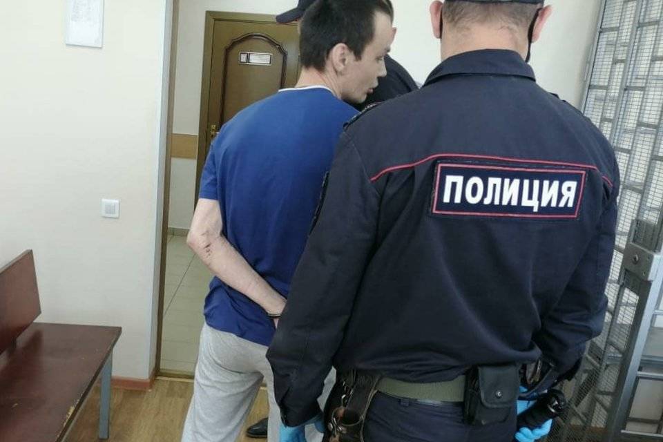 Под Волгоградом 36-летний осужденный напал на сотрудника колонии