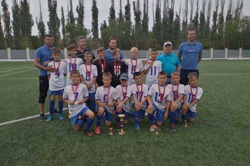 Команда волгоградского МБУ СК «Темп» завоевала первое место на турнире «Кожаный мяч»