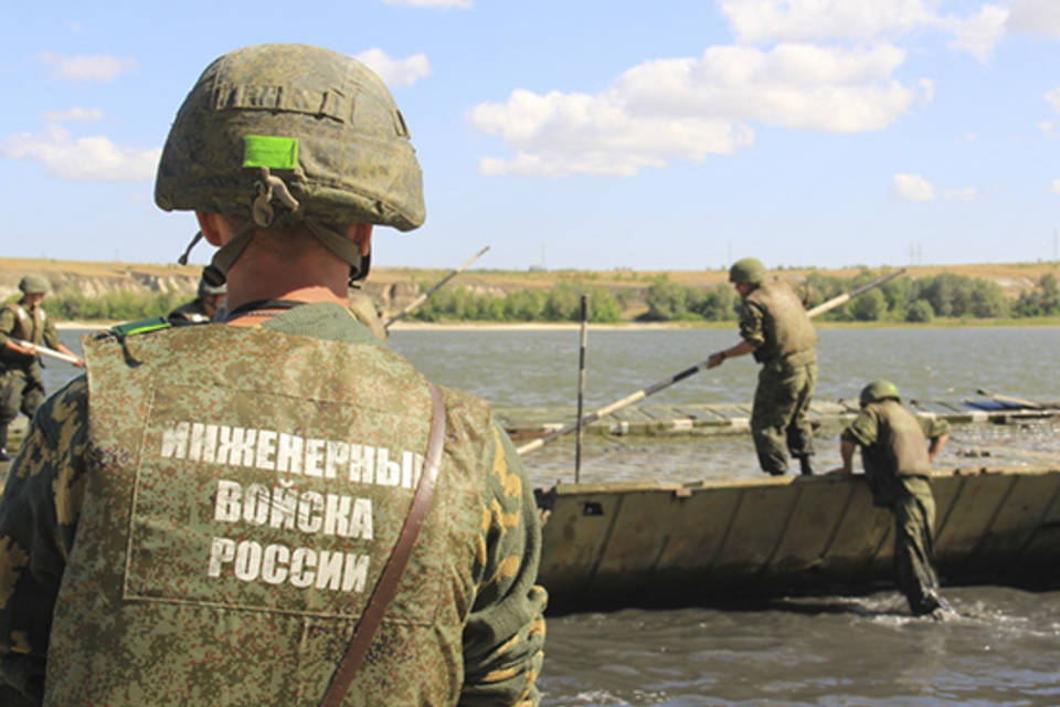 Военные на паромах сплавятся по рекам до Волгограда