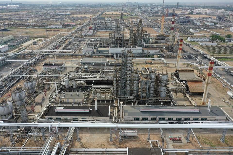 Обновлённый завод в Волгограде нарастит переработку нефти на 300 тысяч тонн в год