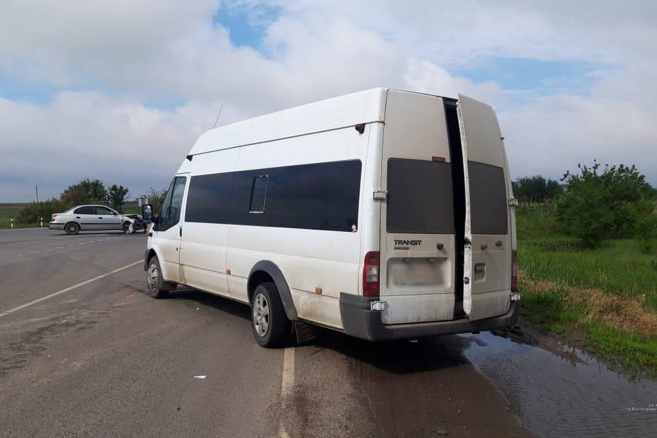 Пассажир микроавтобуса пострадала в ДТП на трассе Волгоград – Сальск