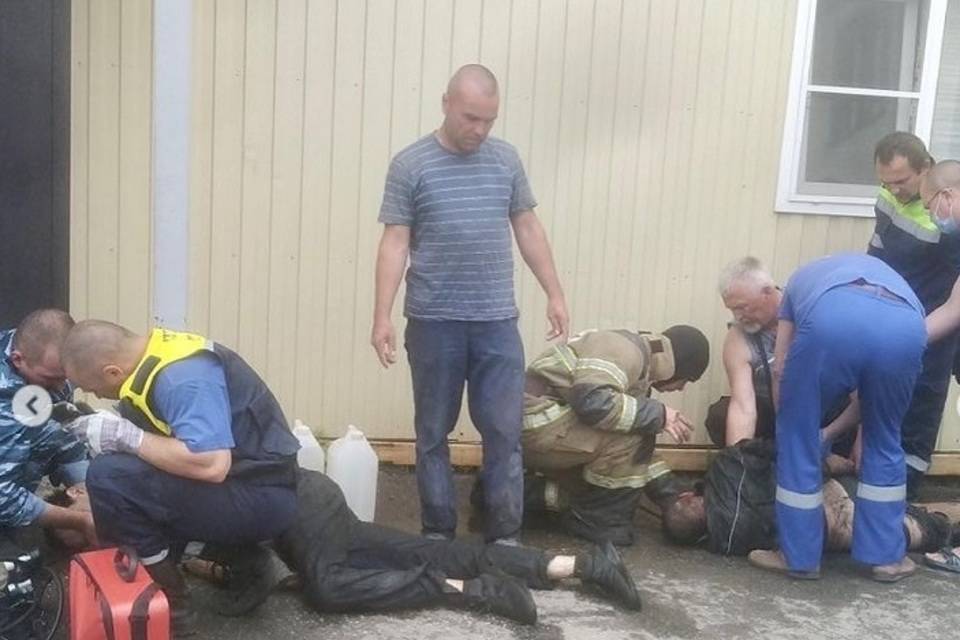 Отравились сероводородом: двое мужчин упали в септик на промплощадке в Волгограде