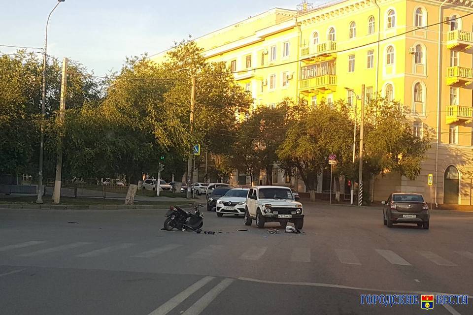 Очередное ДТП с участием байкера случилось в Волгограде