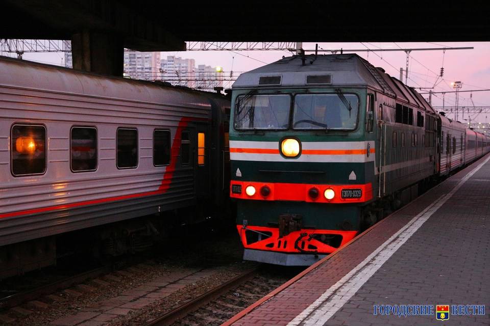 Два поезда Волгоград—Москва изменили маршруты из-за схода вагонов