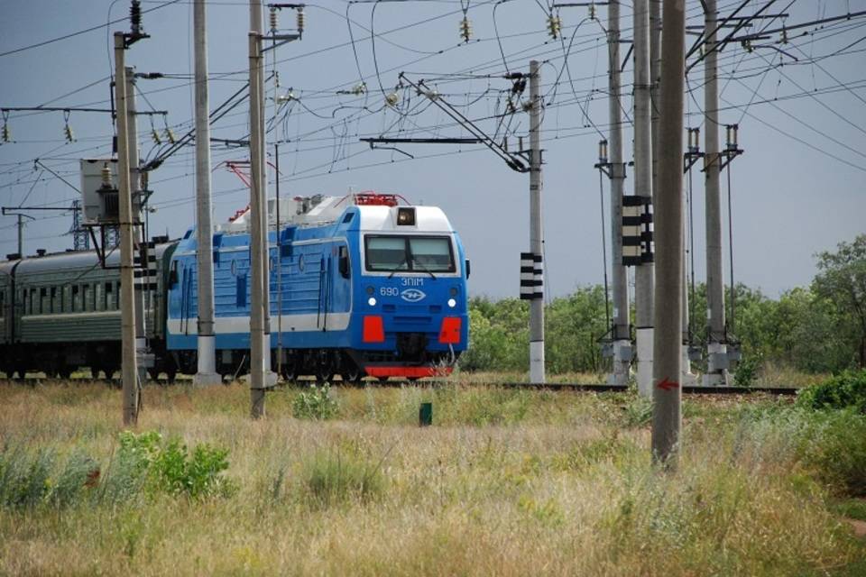 После схода вагонов в Волгоградской области восстановили движение поездов