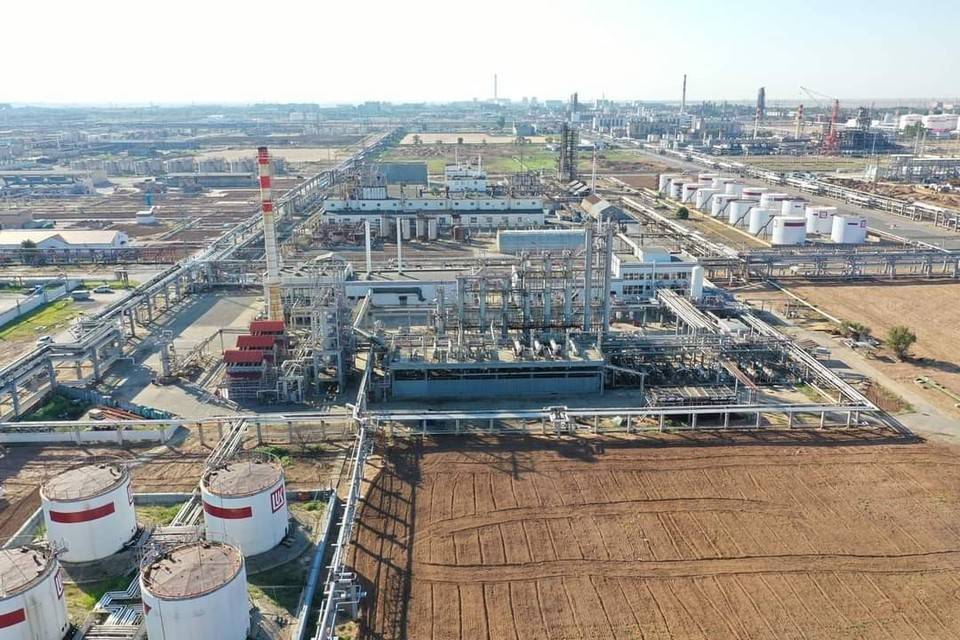 Реконструкция установки на Волгоградском НПЗ позволила выпускать новые базовые масла