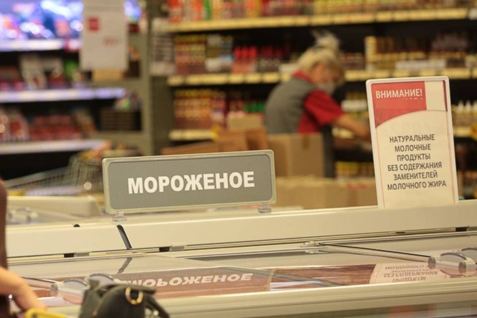 В Краснооктябрьском районе Волгограда «поджарился» киоск по продаже мороженого