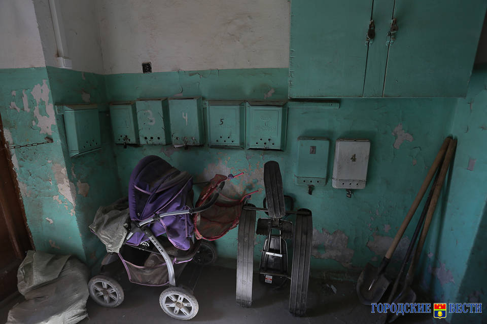 В Волгограде из-за халатности пристава семья с детьми едва не оказалась на улице