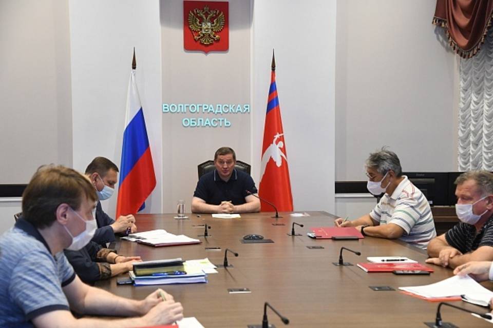 «Ситуация напряженная»: Андрей Бочаров провел заседание оперштаба по ковиду