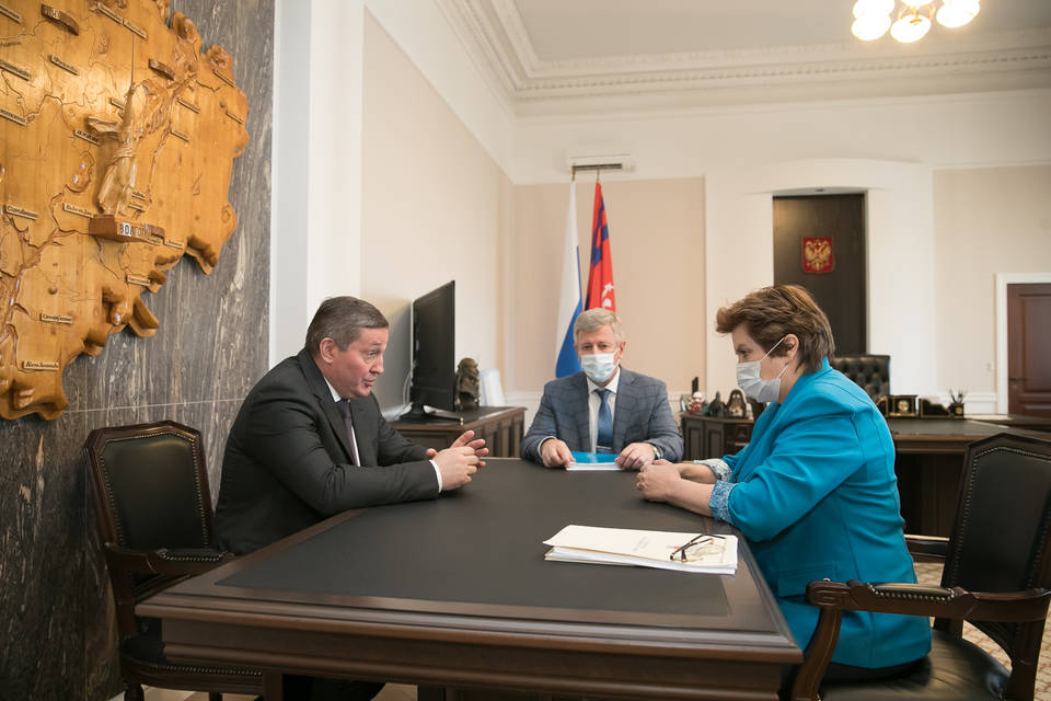 Андрей Бочаров провёл рабочую встречу с руководителем Росздравнадзора