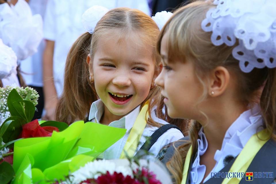 Президентские выплаты на школьников волгоградским семьям начислят автоматически