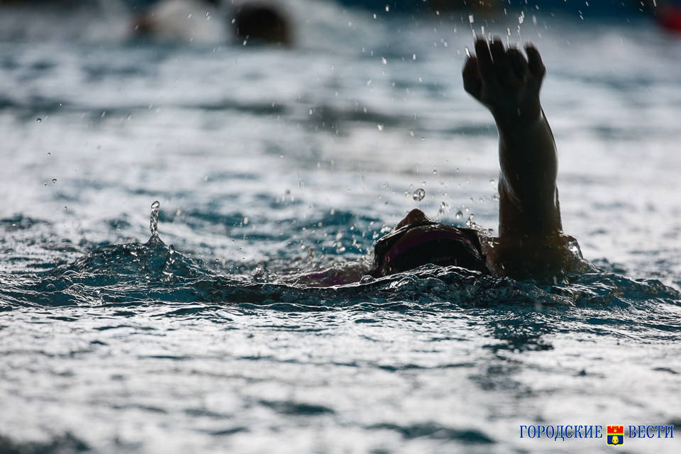 «Не было спасателя»: в аквапарке под Волгоградом 12-летний мальчик сломал позвоночник