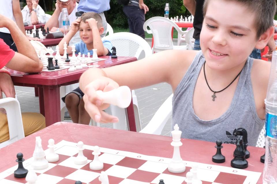 Волгоградских любителей шахмат ждут в «Комсомольском саду»