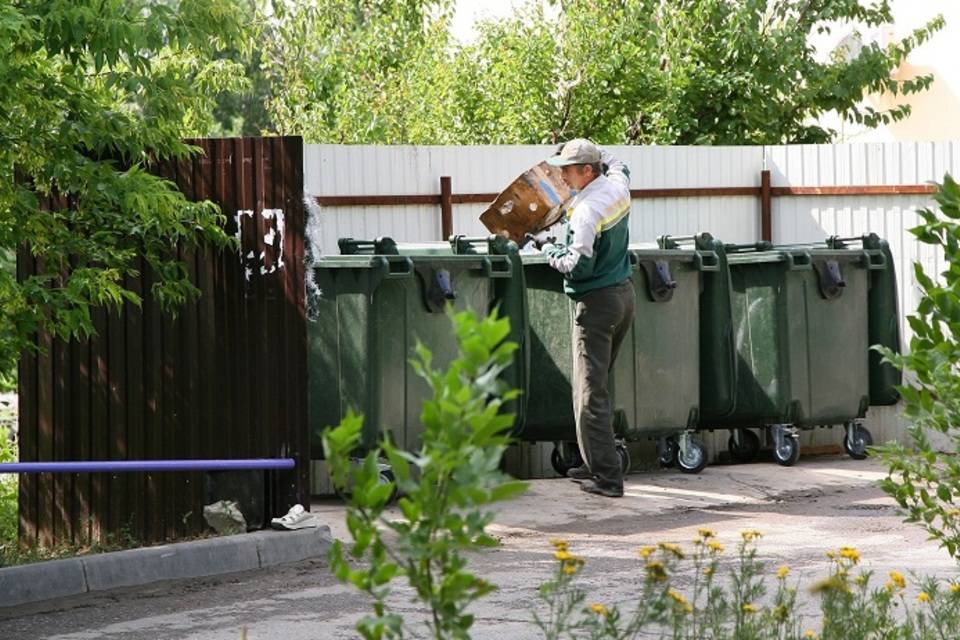Поджигателей манят мусорные баки в Волгоградской области