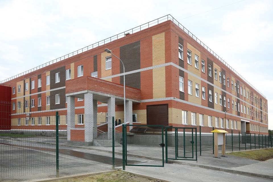 В Кировском районе Волгограда достроили школу на 800 мест