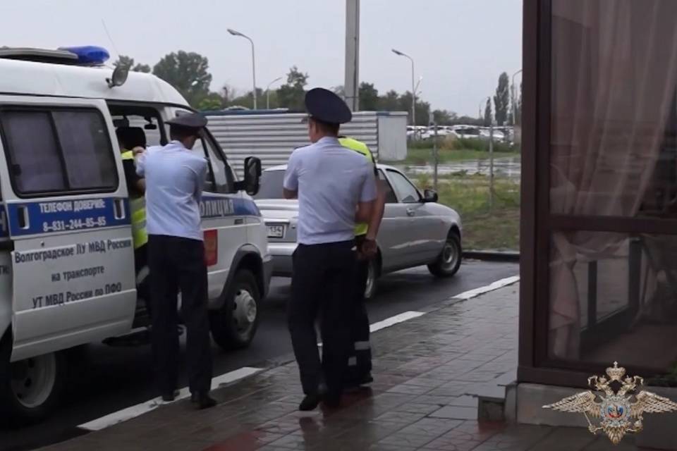 Вынесен приговор членам ОПГ за кражи из багажа в аэропорту Волгограда