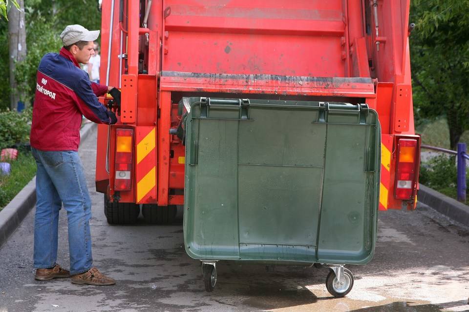 В Волгоградской области за уборку поселковой улицы заплатят больше миллиона