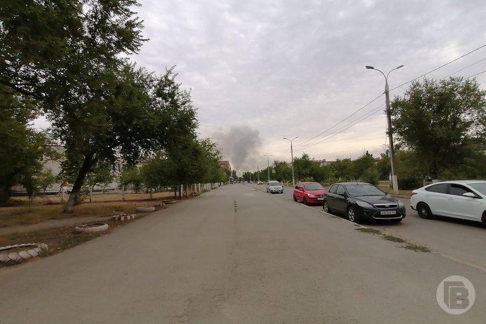Более часа тушили пожар в Кировском районе Волгограда