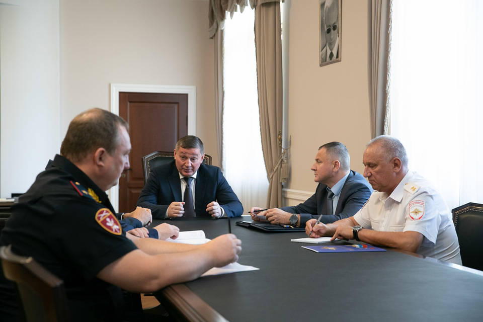 Андрей Бочаров провёл заседание по обеспечению правопорядка на выборах