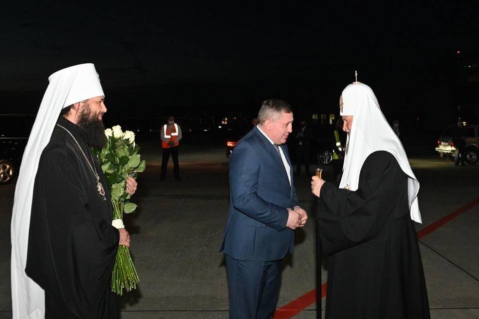 Патриарх Кирилл прибыл в Волгоград для освящения собора Александра Невского