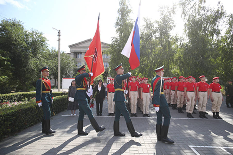 В Волгограде студенты аграрного вуза пополнили ряды юнармейцев