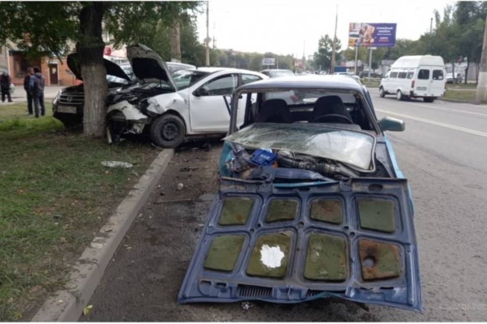 Трое человек стали жертвами массового ДТП на севере Волгограда