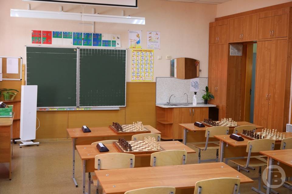 В Волгоградской области на карантин ушли 266 классов и 2 школы