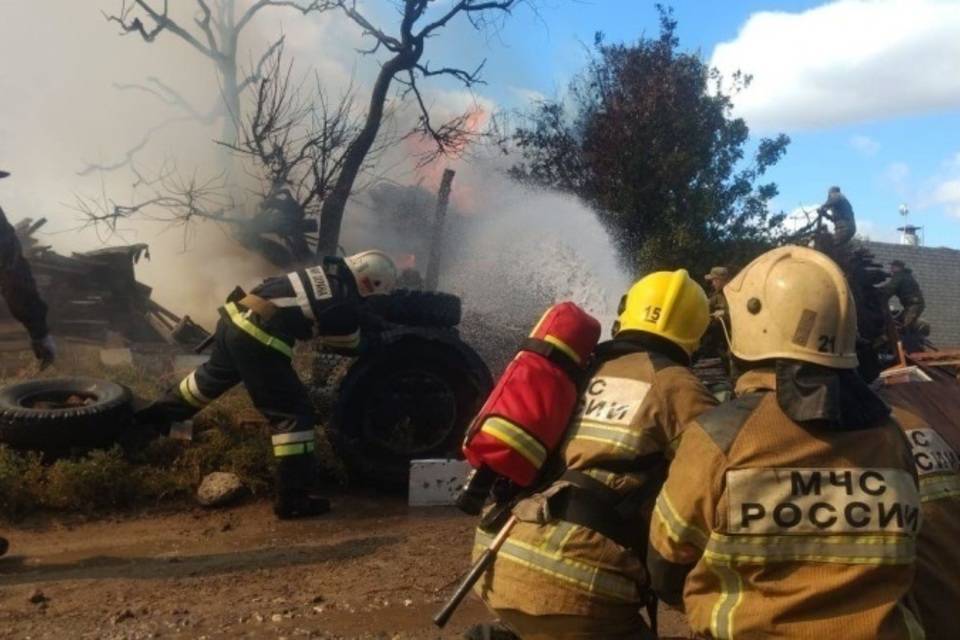 Под Волгоградом любители ядреной бани спалили две парилки