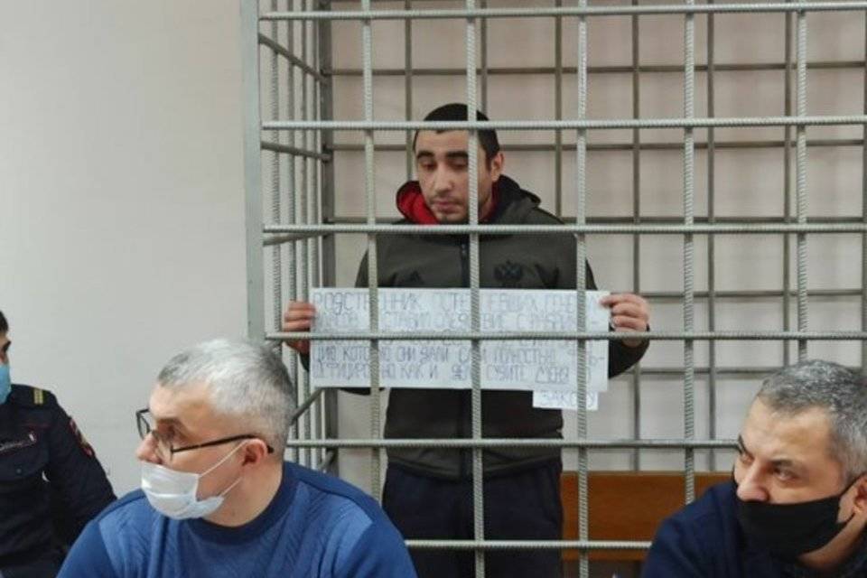 В суде по делу об убийстве волгоградца Романа Гребенюка исследовали вещдоки
