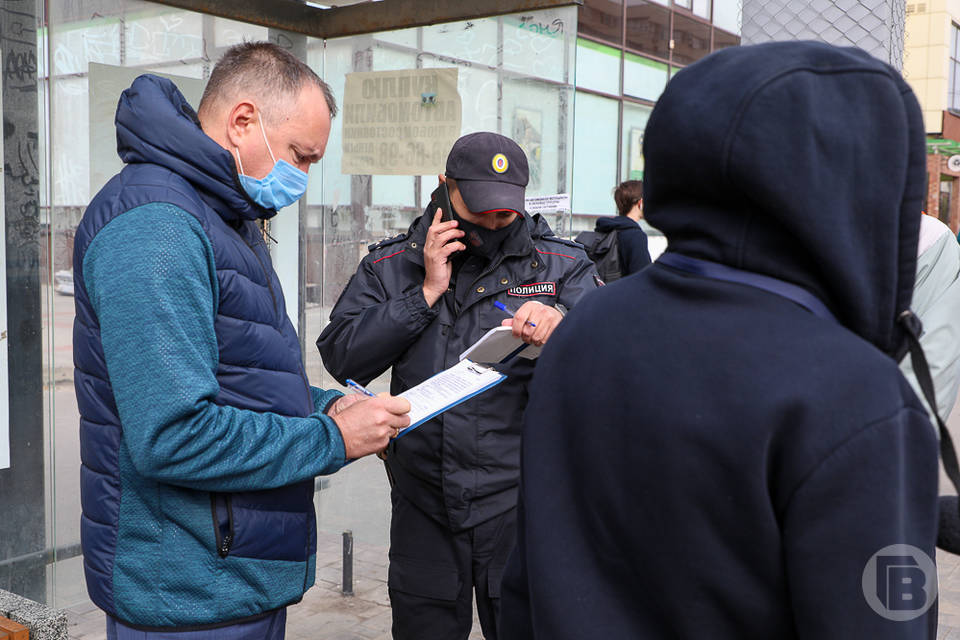 Ловят и штрафуют: в Волгоградской области ищут нарушителей антиковидных мер