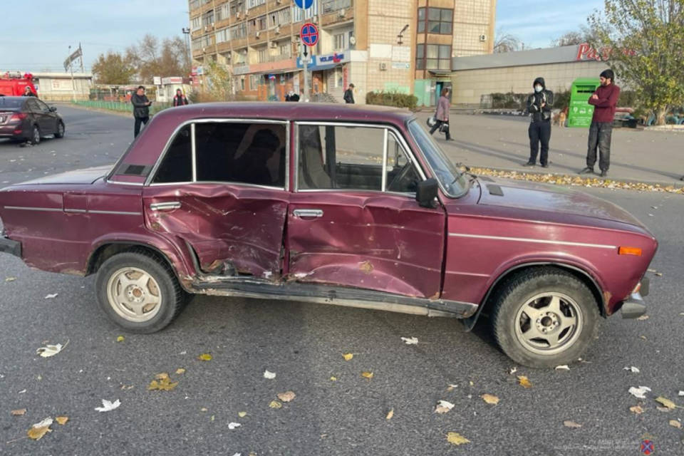 В соседнем с Волгоградом Волжском в ДТП пострадала 24-летняя девушка