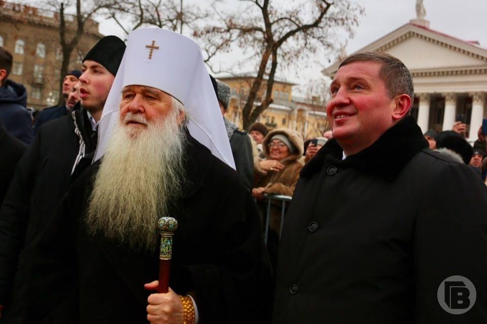 Андрей Бочаров поздравил бывшего митрополита с днем рождения и новым званием