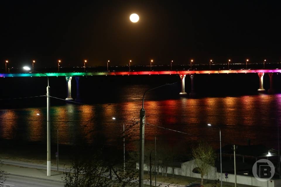 Знаменитый «танцующий мост» отремонтируют в Волгограде