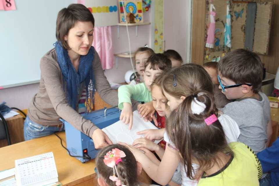 Волгоградского дефектолога наградили знаком «За верность профессии»