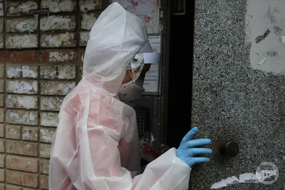 В Волгоградской области за сутки коронавирус унес жизни 10 мужчин и 26 женщин
