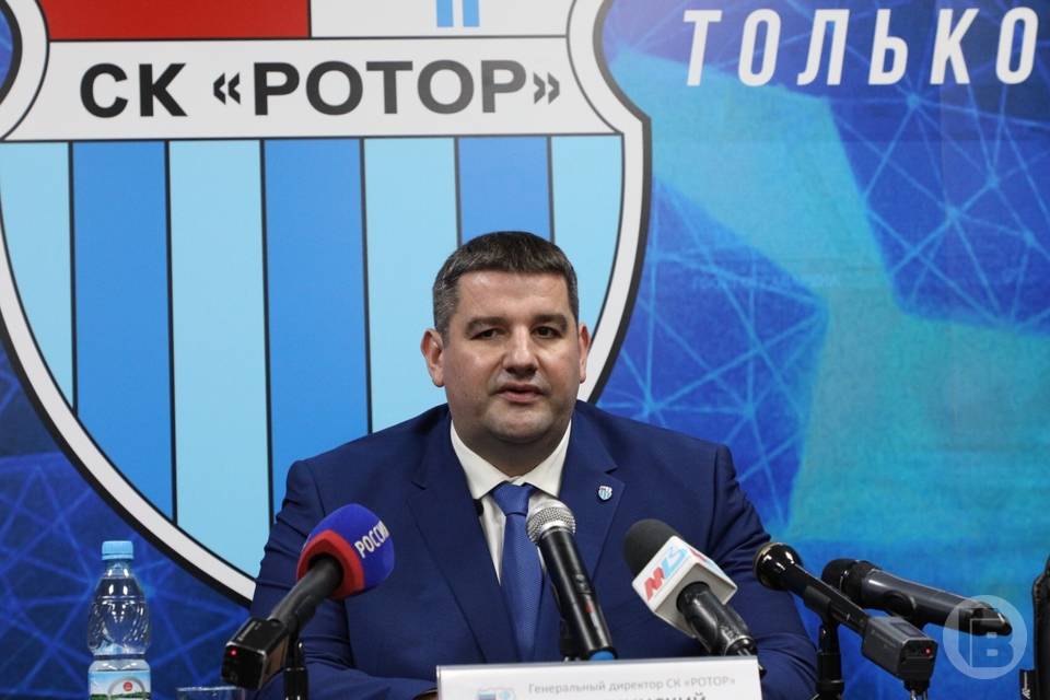 Рекечинский прокомментировал слова тренера Щербаченко о неразумных тратах «Ротора»
