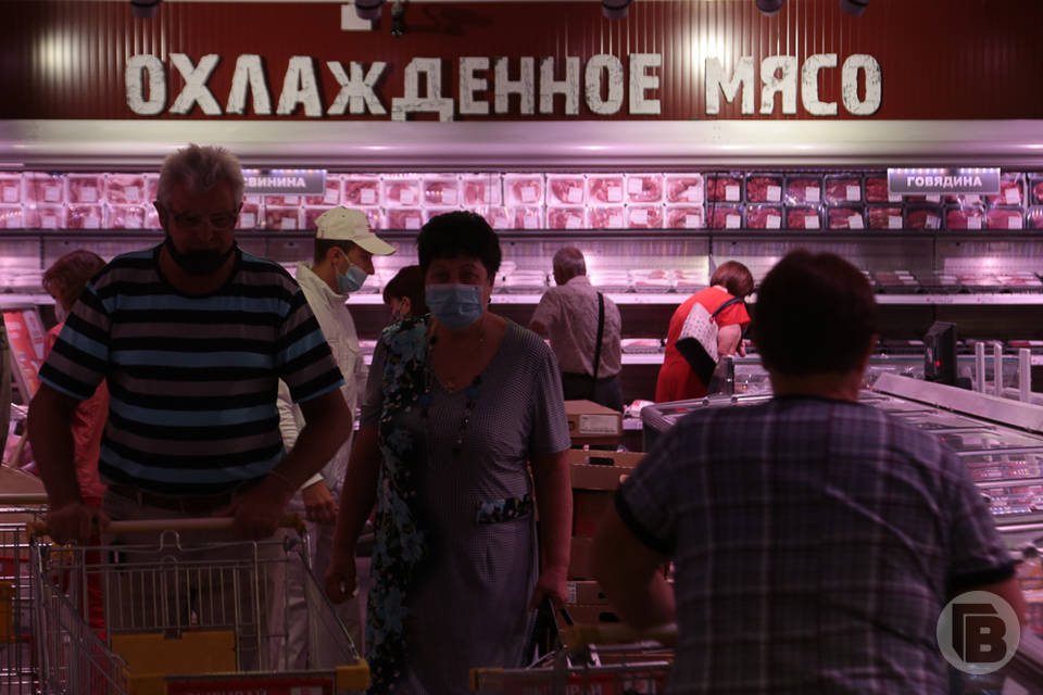 В двух сетевых магазинах Волжского обнаружены мясные продукты с АЧС