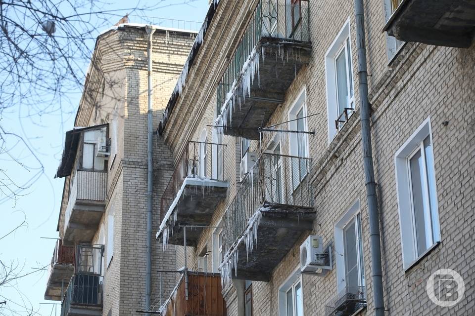 Волгоградцы могут заплатить штраф за самовольное остекление балконов
