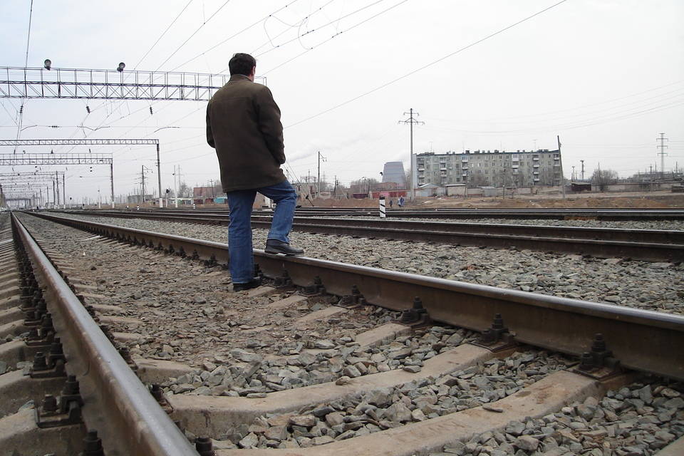 Жителям Волгоградской области напомнили о правилах безопасного поведения на железной дороге