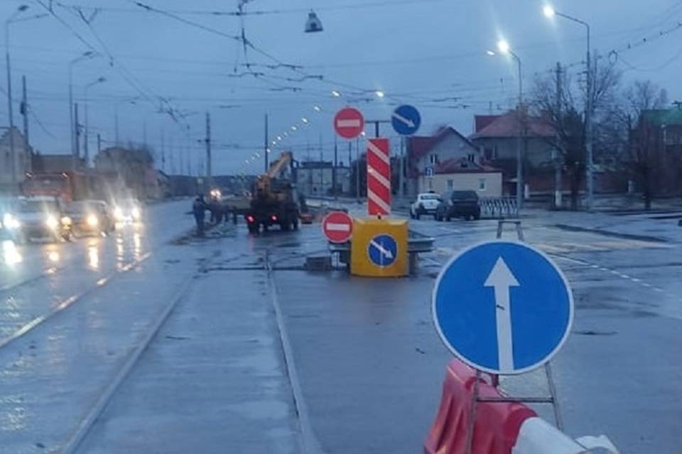 Не заплутать на ул. Ангарской водителям Волгограда помогут водоналивные баки