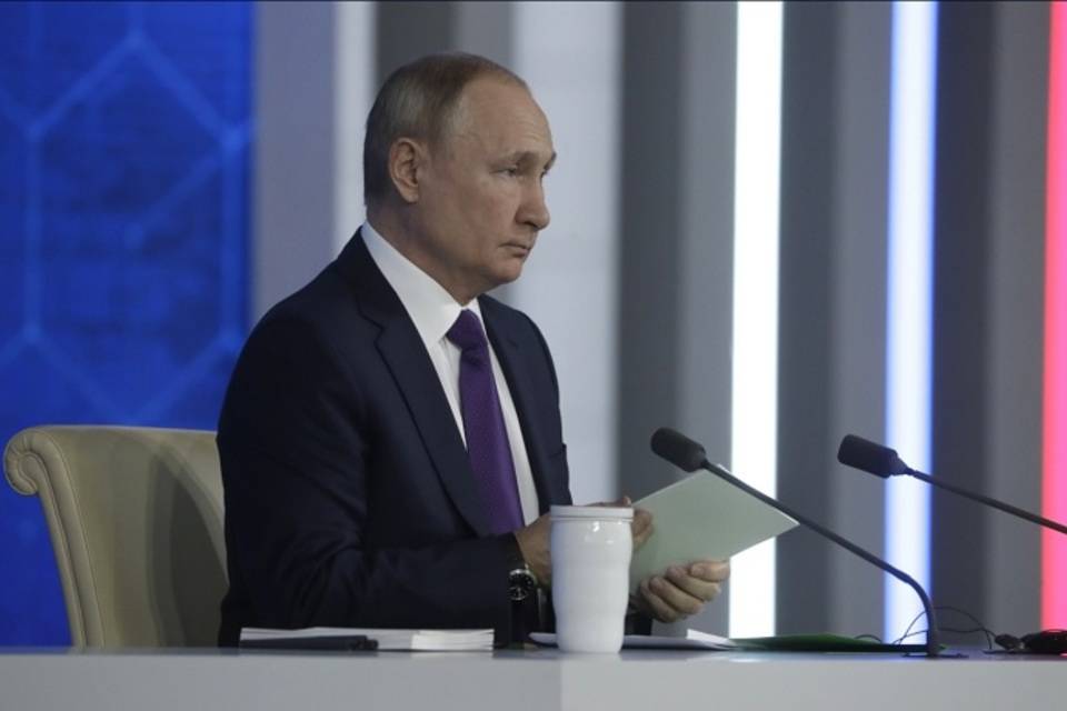 «Я для себя пометил»: Путин пообещал помочь с реставрацией Мамаева кургана