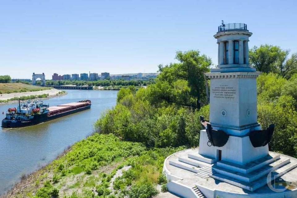 На юге Волгограда законсервируют памятник морякам