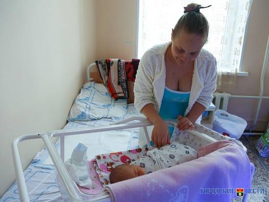 Вместе с боем курантов: в новый год Волгоградском регионе родились 12 детей