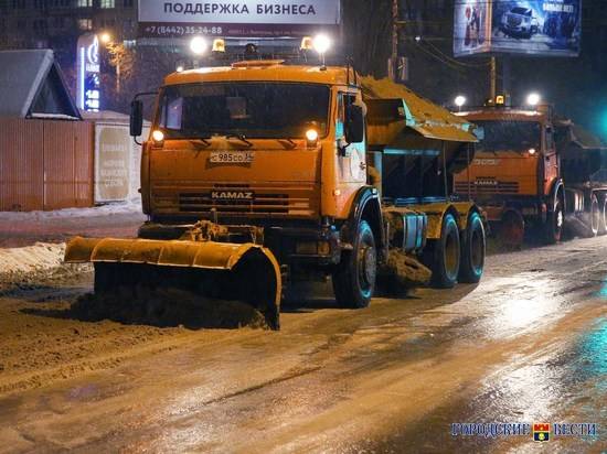 Дороги Волгоградской области обрабатывают реагентами